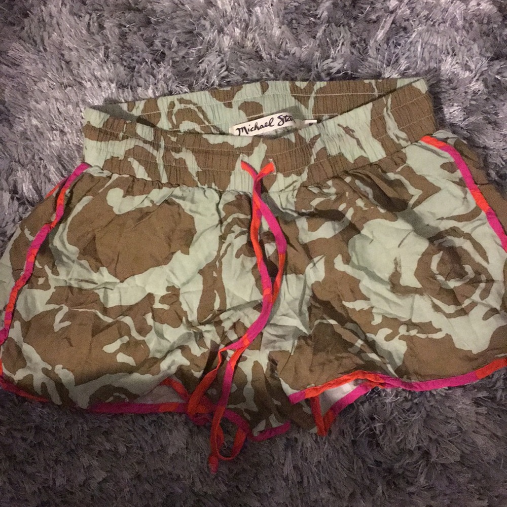 flowy camo printed shorts